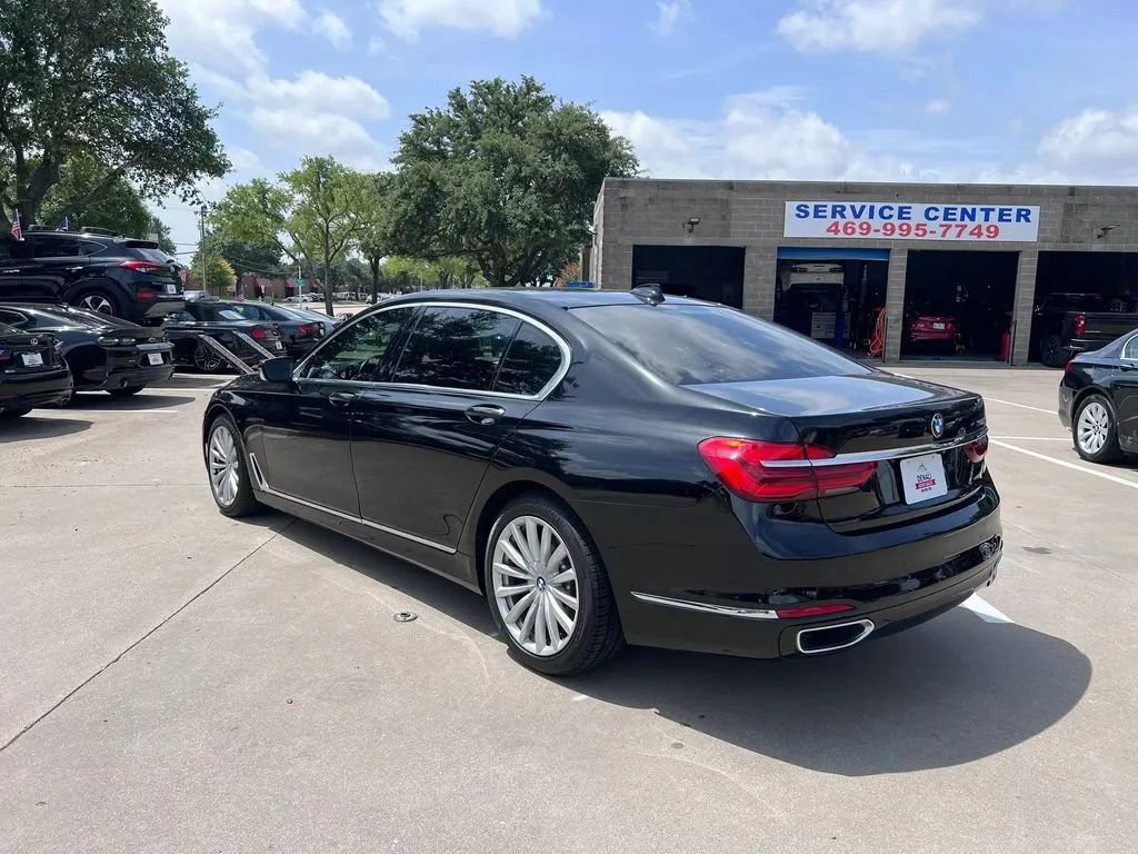 Used 2018 BMW 740i RWD image 10