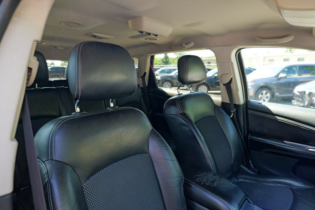 Used 2015 Dodge Journey Crossroad w/ Flexible Seating Group AWD/4WD image 38