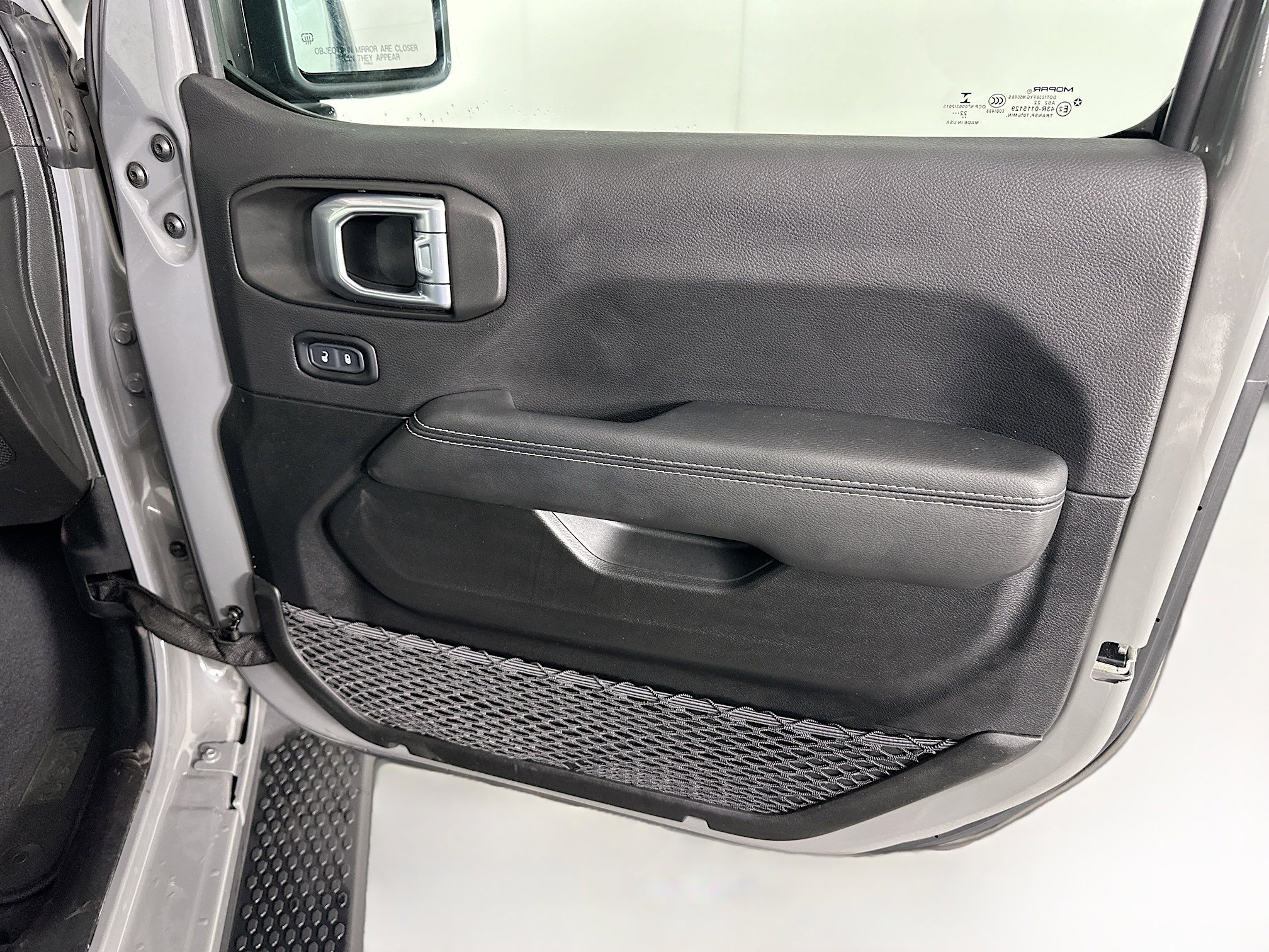 Used 2023 Jeep Wrangler Sahara w/ Cold Weather Group image 31