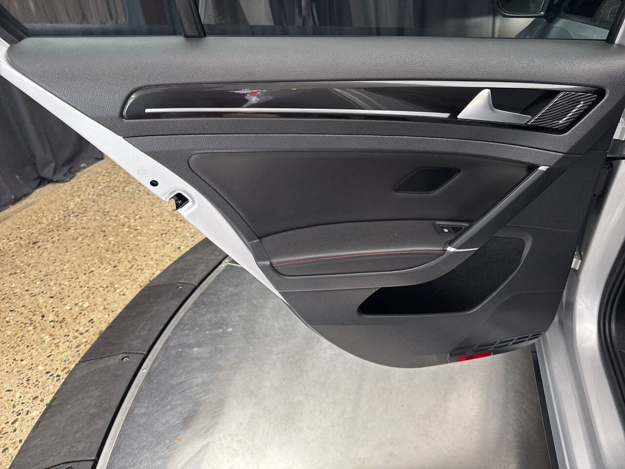 Used 2016 Volkswagen GTI SE w/ Lighting Package (SEL) FWD image 20