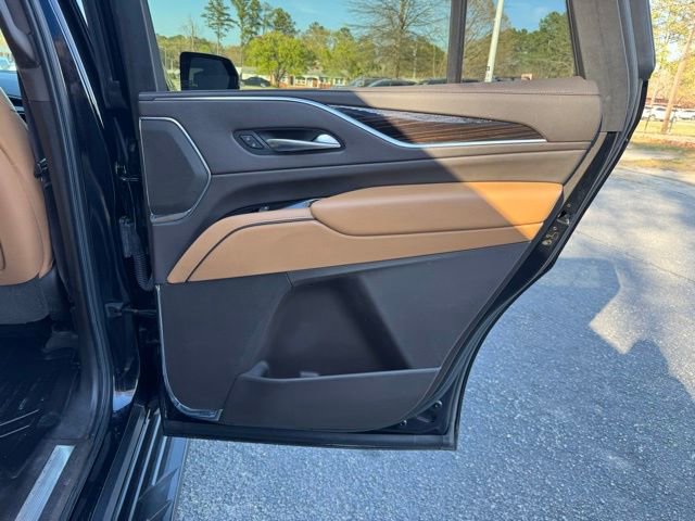 Used 2021 Cadillac Escalade Premium Luxury image 12