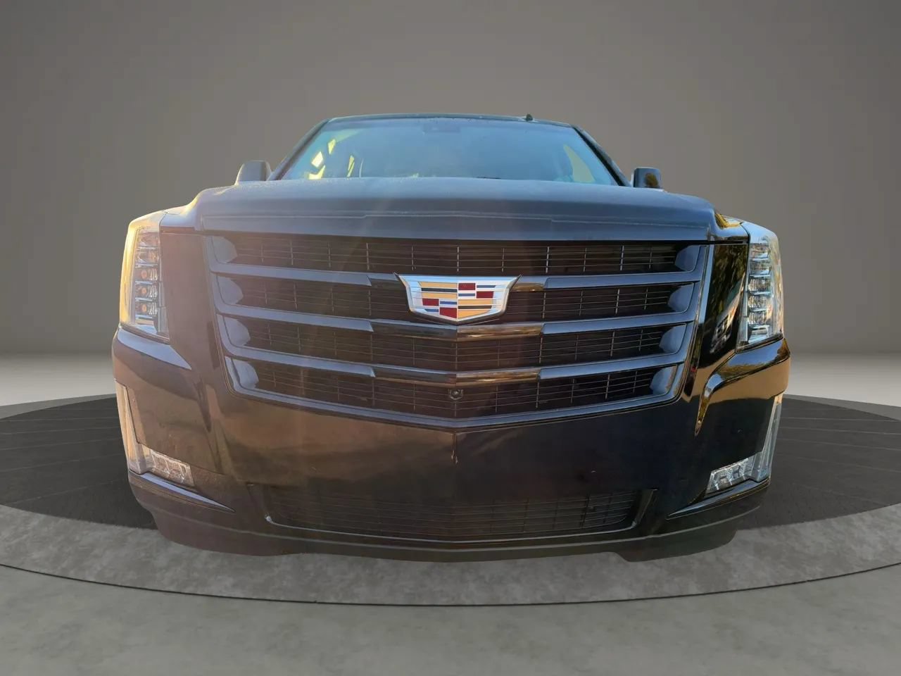 Used 2019 Cadillac Escalade Luxury w/ Escalade Sport Edition AWD/4WD image 8