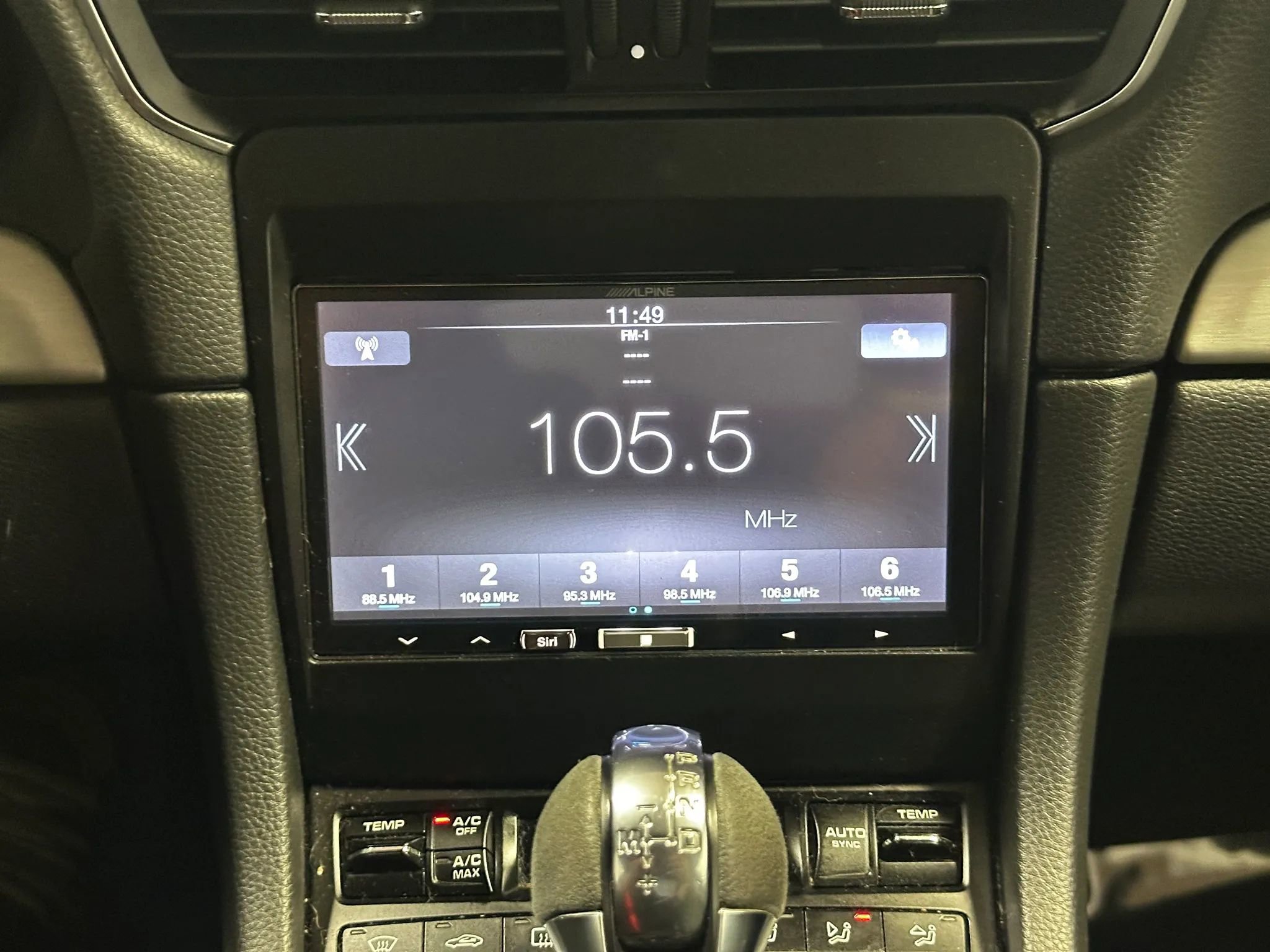 Used 2015 Porsche 911 GT3 RWD image 24