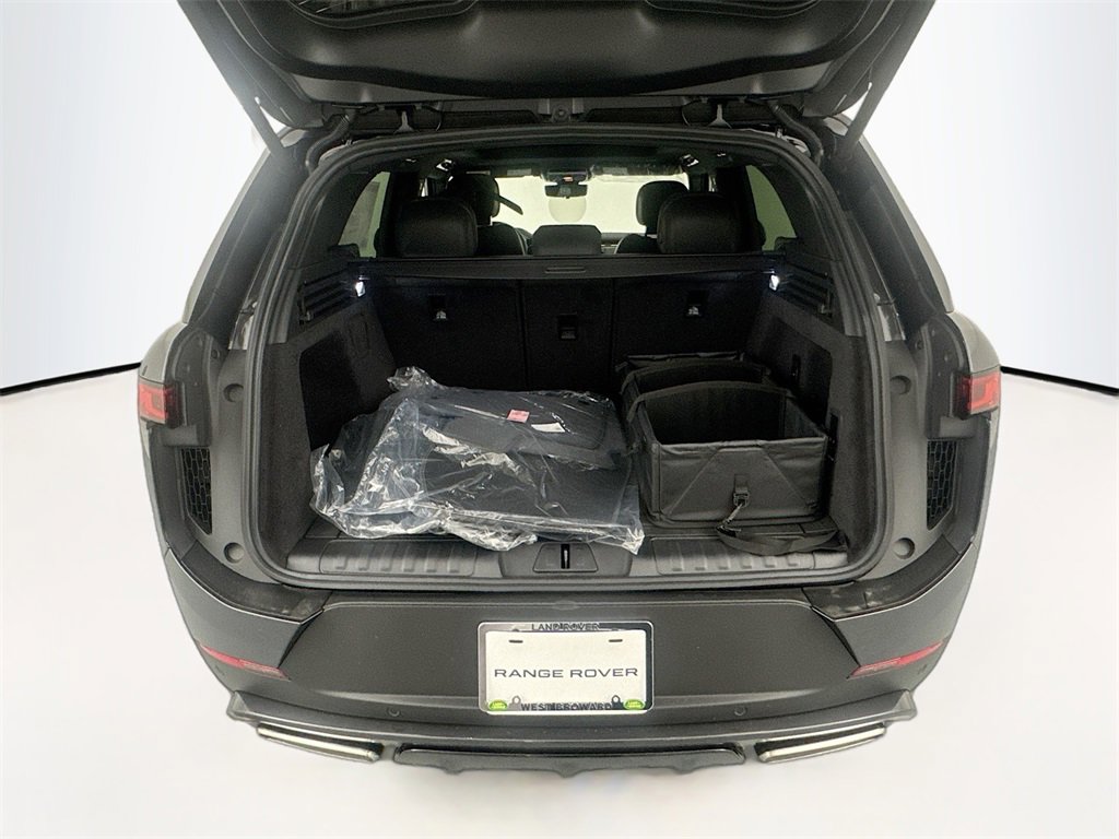 New 2026 Land Rover Range Rover Sport SE image 26