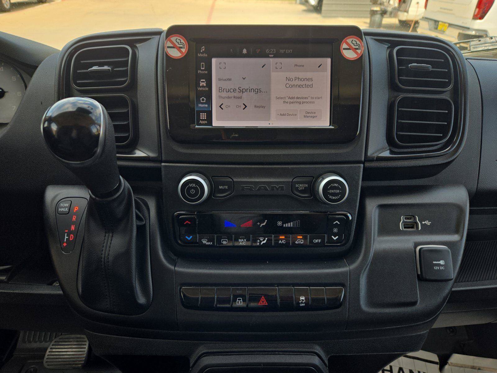 Used 2025 RAM ProMaster 2500 w/ Convenience Group FWD image 14