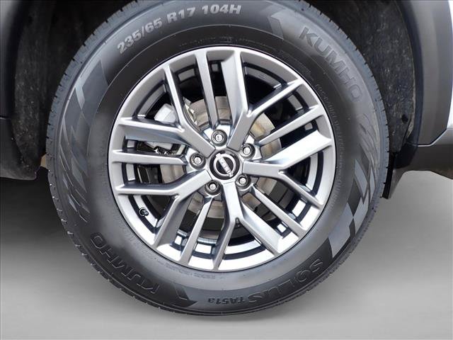 Used 2024 Nissan Rogue S AWD/4WD image 7