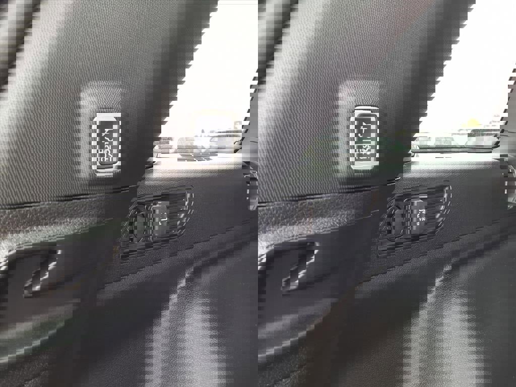 New 2025 Jeep Grand Cherokee Limited w/ Luxury Tech Group II image 9