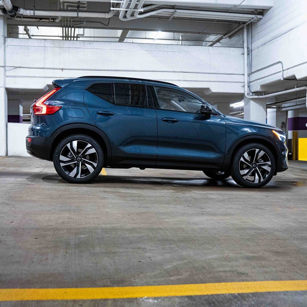 New 2026 Volvo XC40 B5 Ultra w/ Protection Package Premier image 7