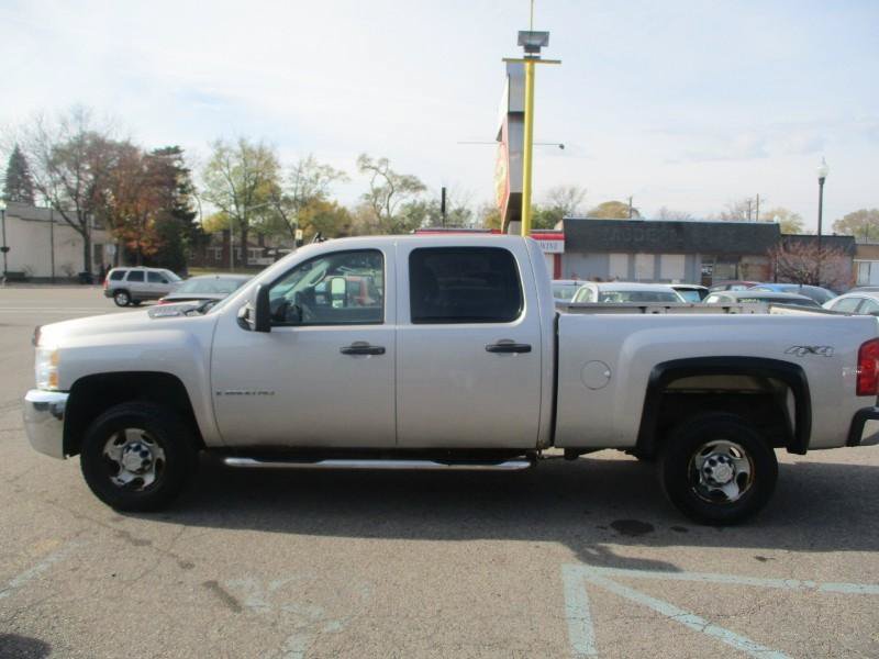 Used 2007 Chevrolet Silverado 2500 W/T AWD/4WD image 4