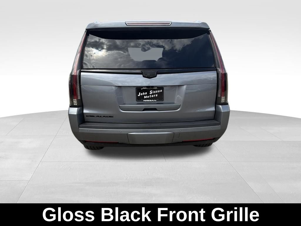 Used 2020 Cadillac Escalade Luxury w/ Escalade Sport Edition image 4