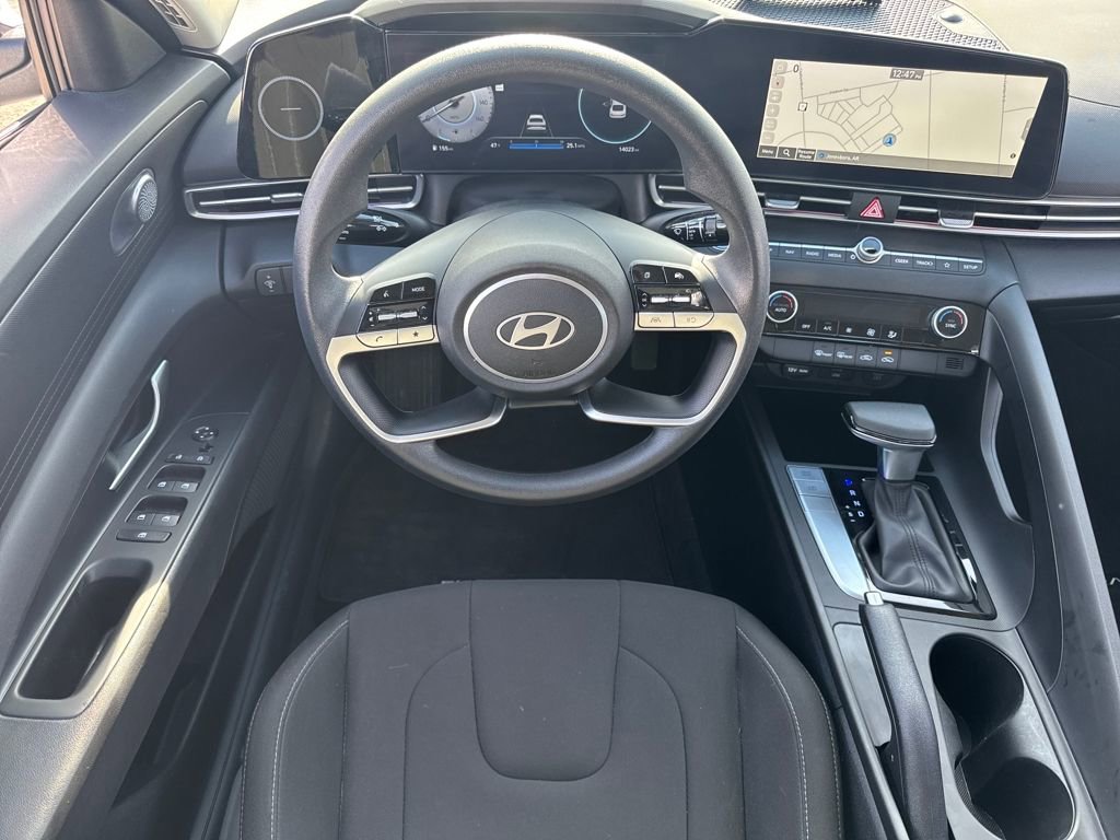 Used 2024 Hyundai Elantra SEL image 16