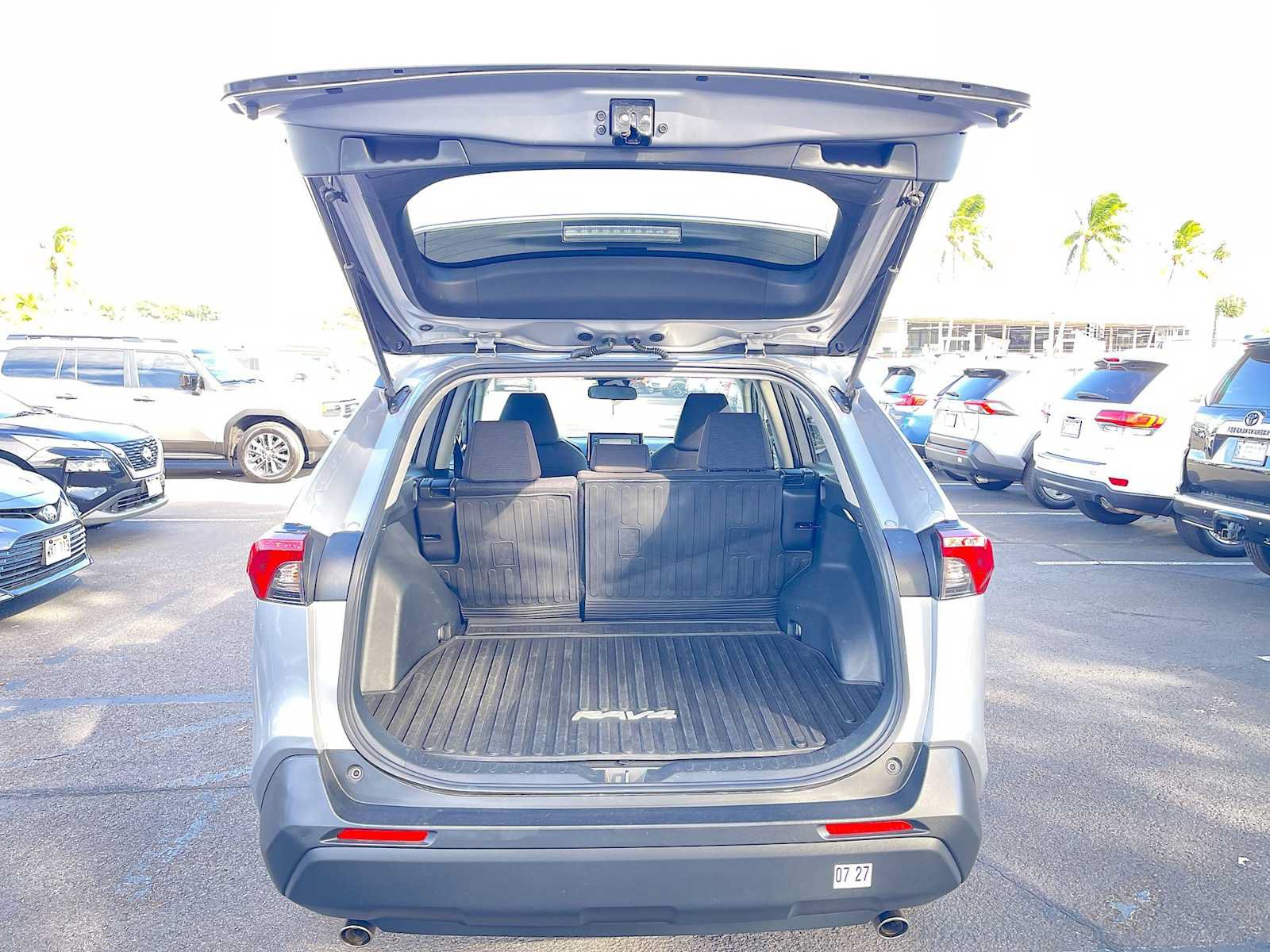 Used 2022 Toyota RAV4 LE FWD image 24