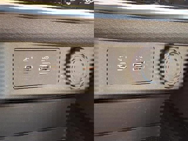 Certified 2023 Nissan Rogue SV image 25