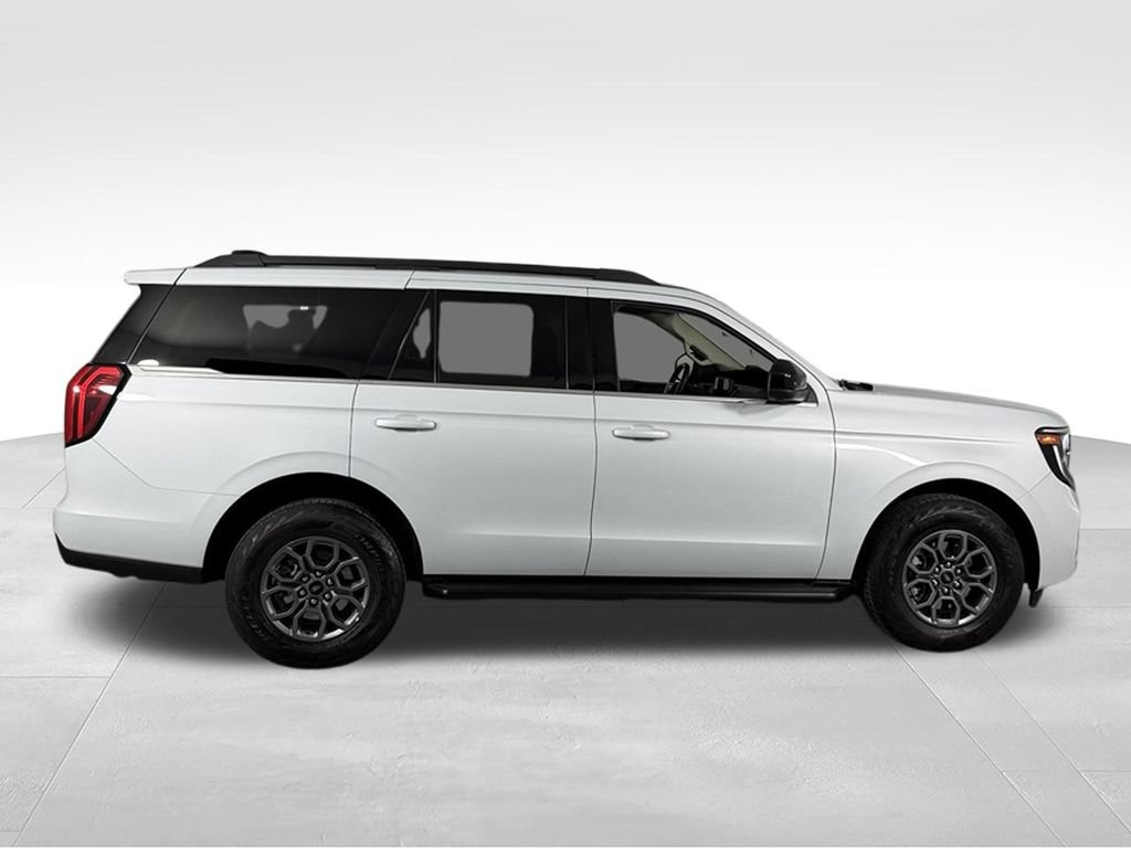 Used 2025 Ford Expedition Active AWD/4WD image 6