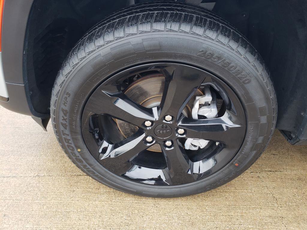 Used 2023 Jeep Grand Cherokee L Laredo image 44