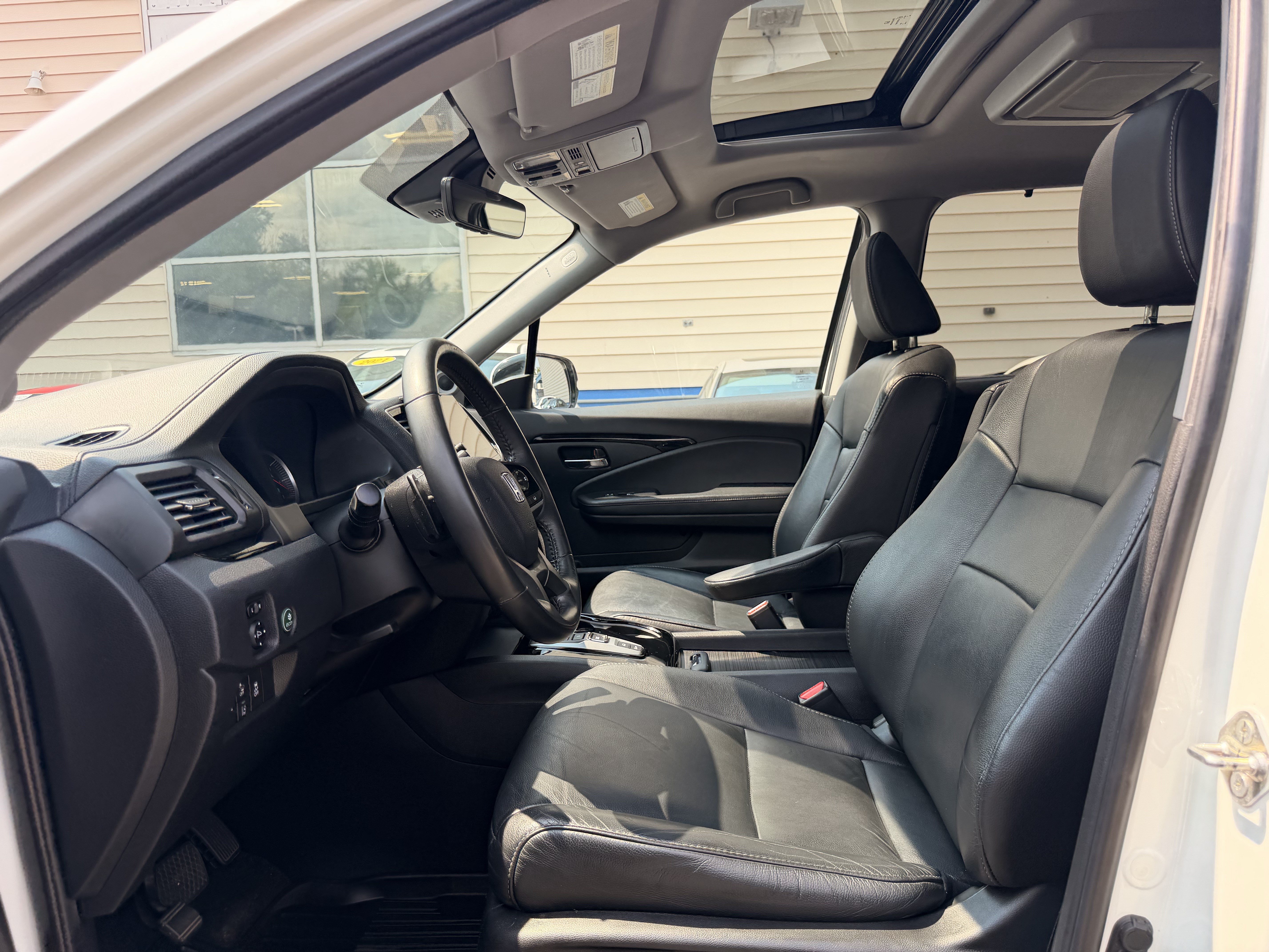 Certified 2019 Honda Pilot Touring image 11