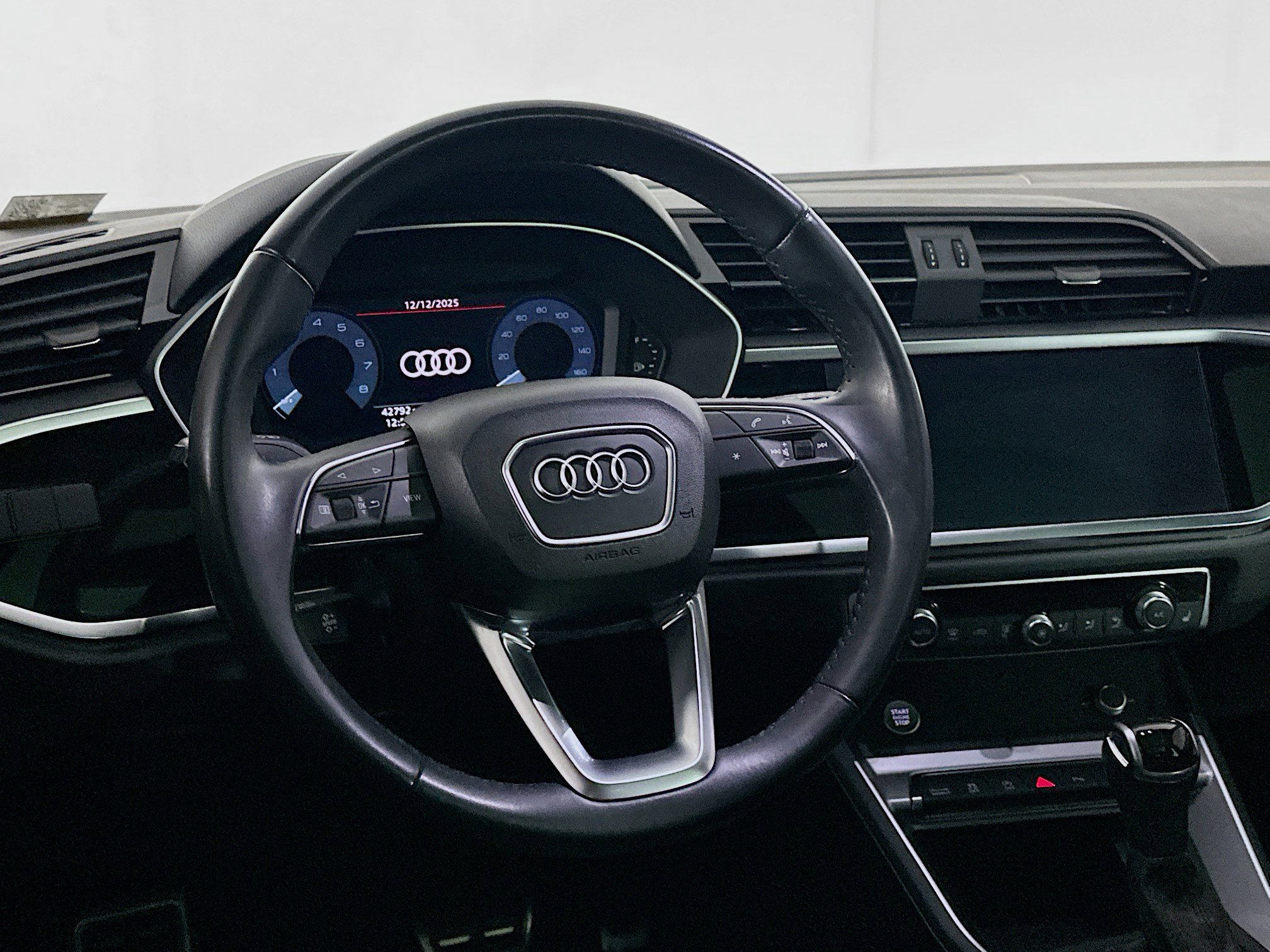 Used 2020 Audi Q3 2.0T Premium w/ Convenience Package image 17