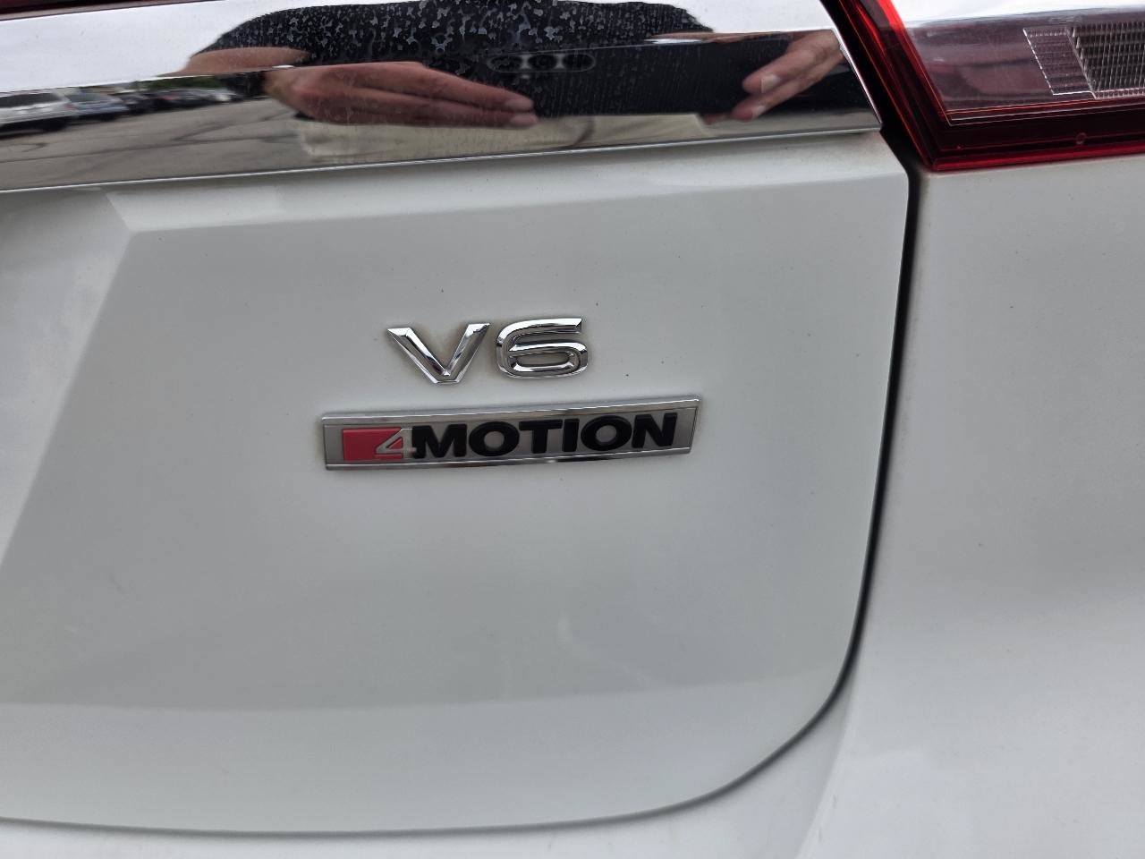Used 2018 Volkswagen Atlas SEL Premium AWD/4WD image 4