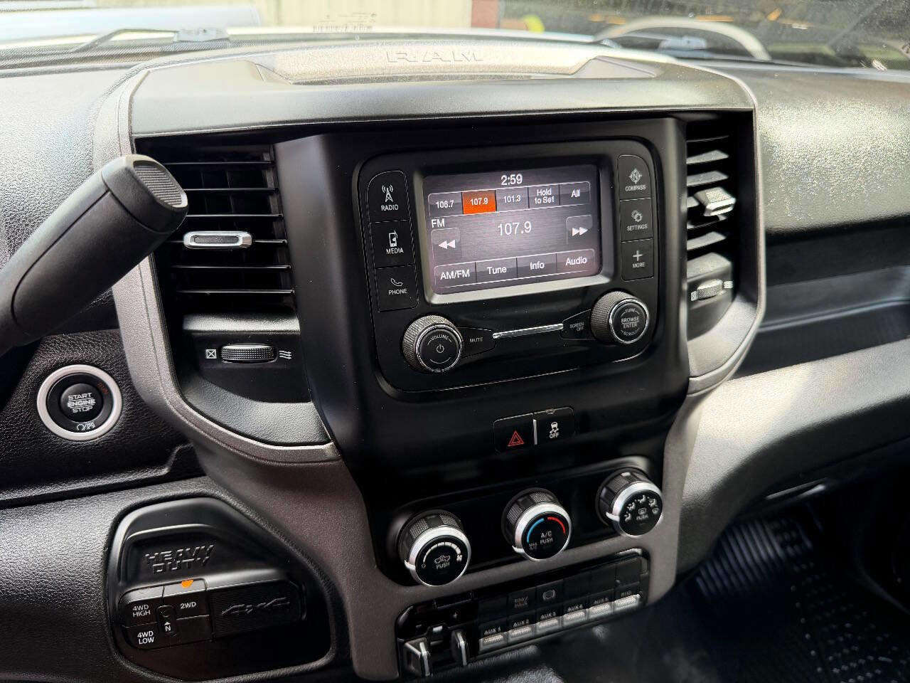 Used 2022 RAM 5500 Tradesman w/ Chrome Appearance Group AWD/4WD image 8