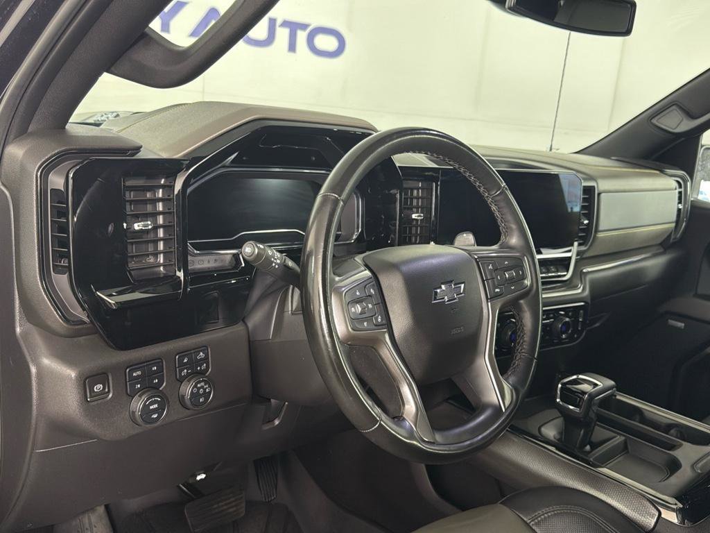 Used 2024 Chevrolet Silverado 1500 ZR2 image 18