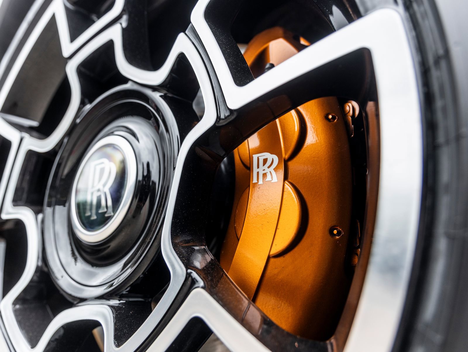 Used 2018 Rolls-Royce Wraith RWD image 17
