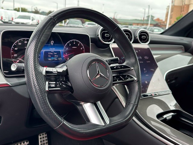 Used 2024 Mercedes-Benz GLC 300 4MATIC image 18