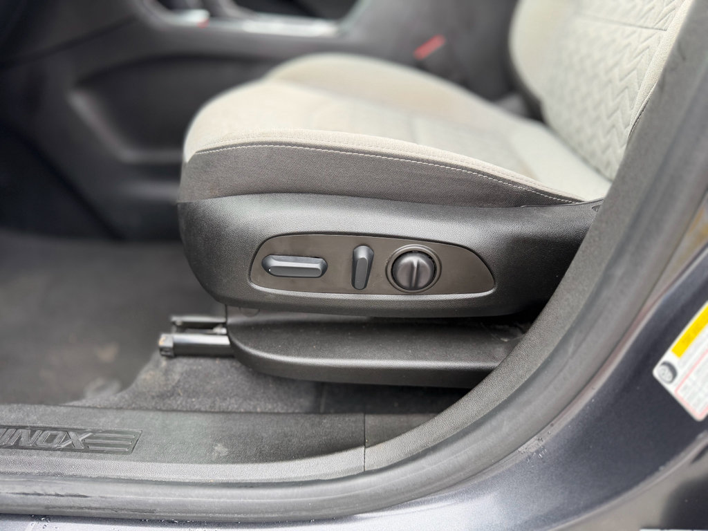 Used 2022 Chevrolet Equinox LT FWD image 24