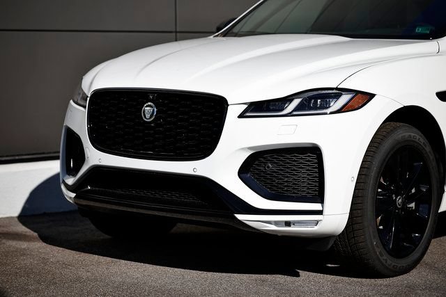 New 2026 Jaguar F-PACE R-Dynamic S AWD/4WD image 2