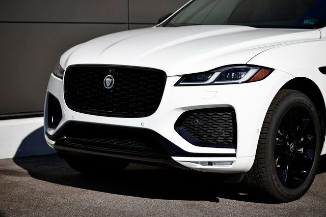 New 2026 Jaguar F-PACE R-Dynamic S AWD/4WD image 2