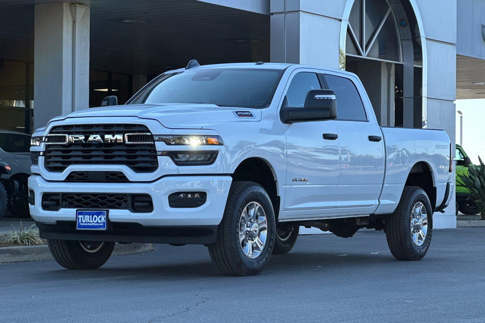 New 2026 RAM 2500 Big Horn AWD/4WD image 8