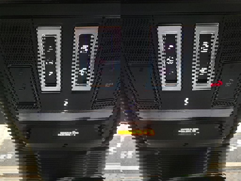 New 2026 Land Rover Range Rover Evoque Dynamic SE image 21