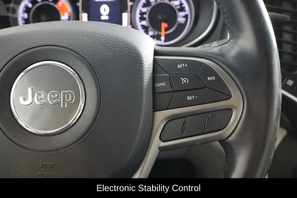 Used 2020 Jeep Cherokee Latitude Lux w/ Quick Order Package 26H Lux FWD image 10