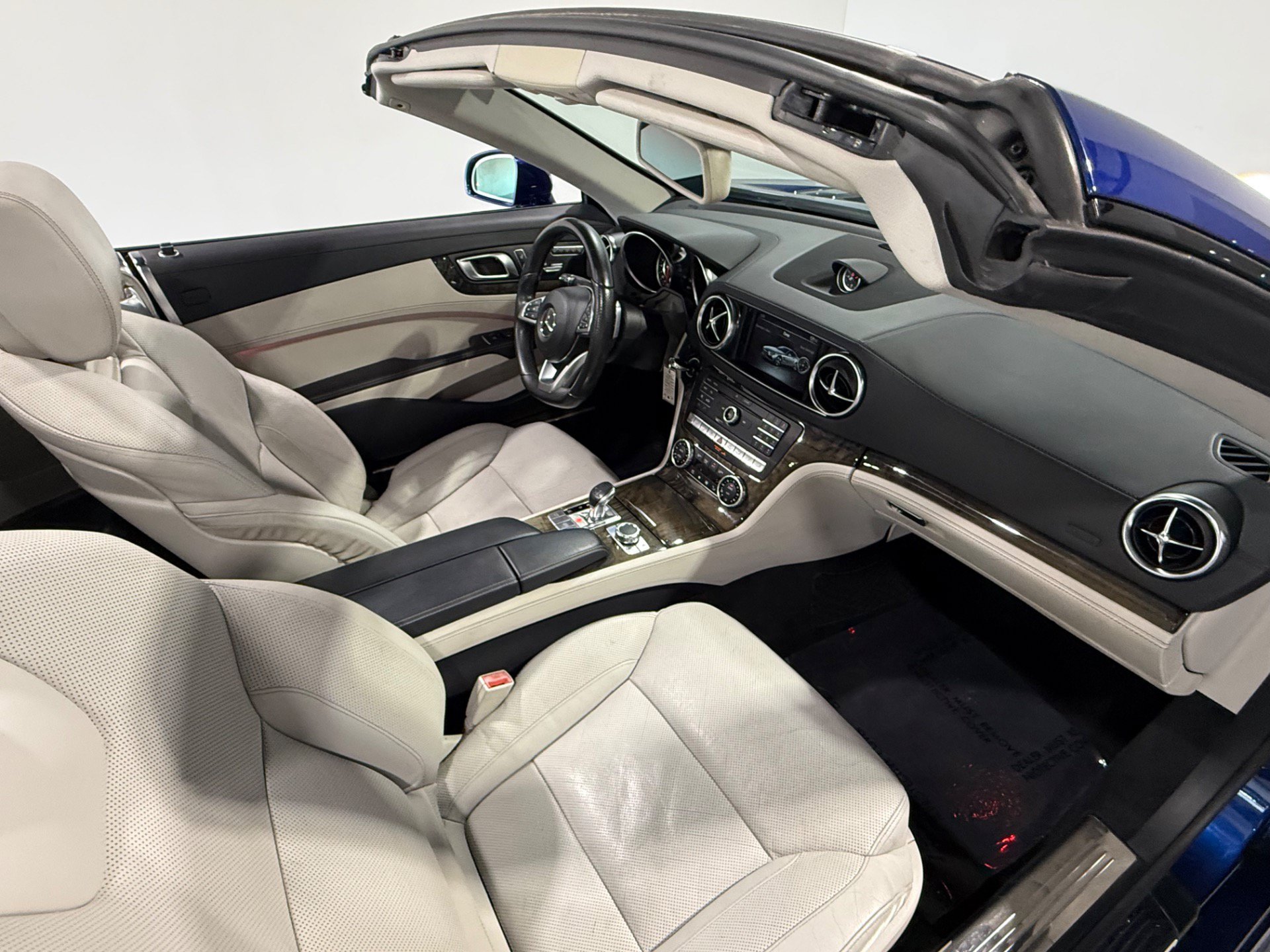 Used 2017 Mercedes-Benz SL 450 image 42