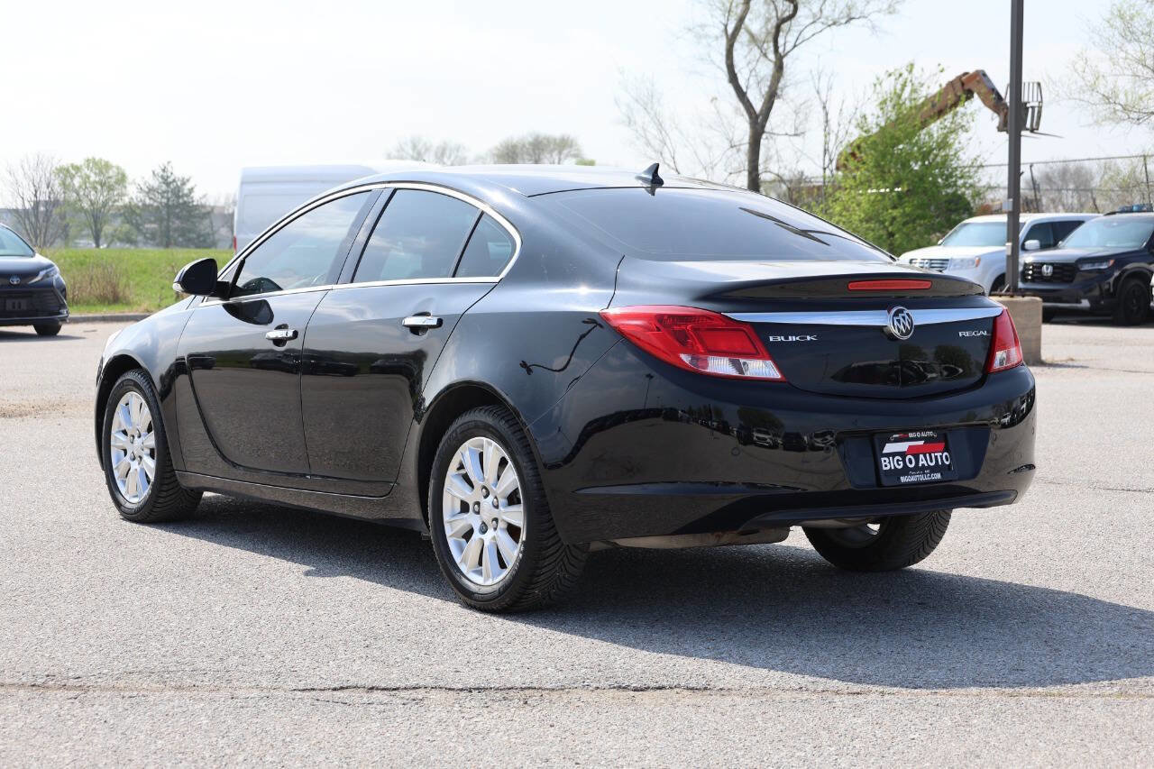 Used 2013 Buick Regal Leather FWD image 11