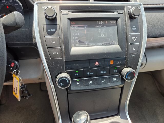 Used 2016 Toyota Camry LE FWD image 23