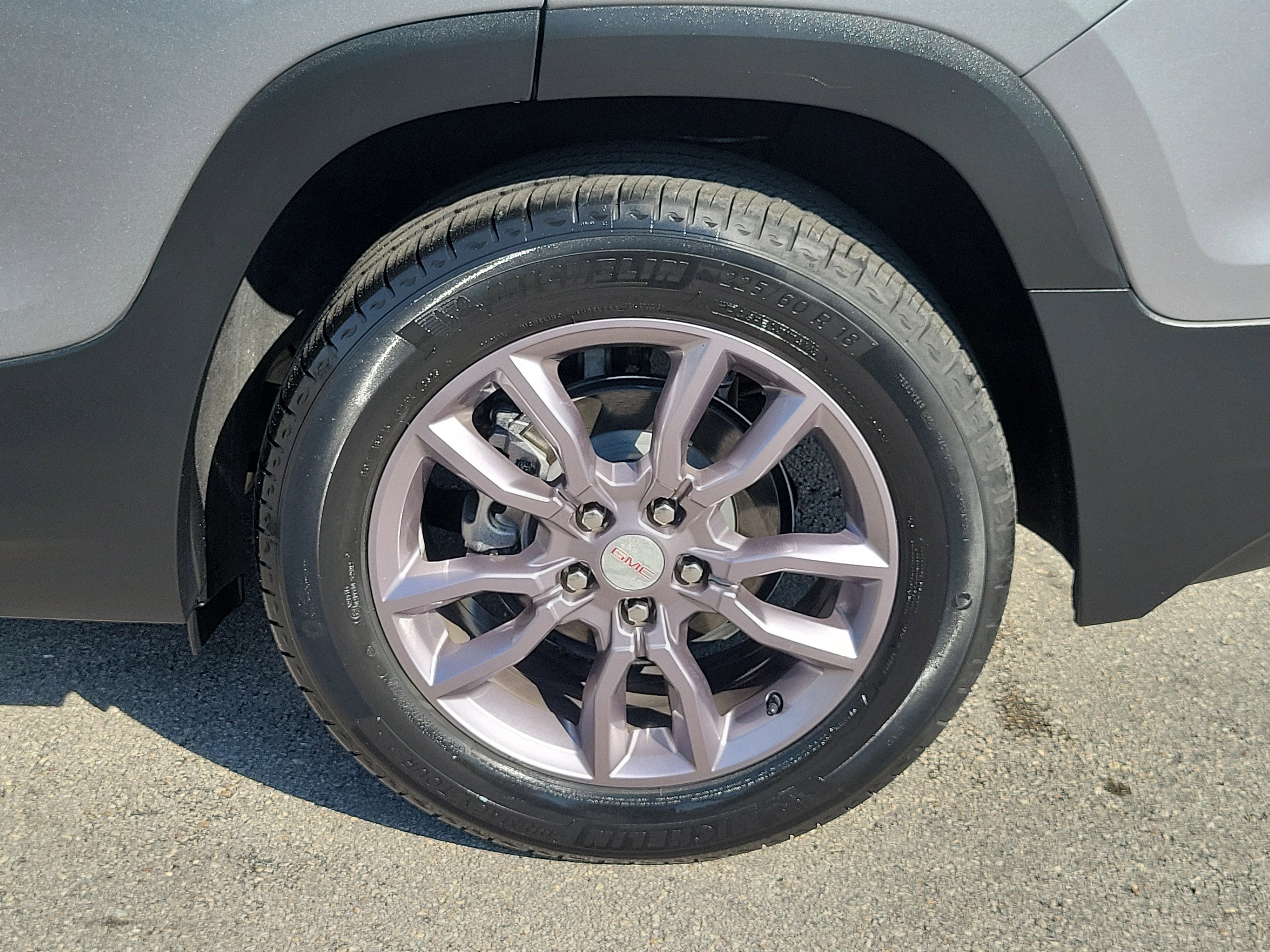 Used 2023 GMC Terrain SLT image 28