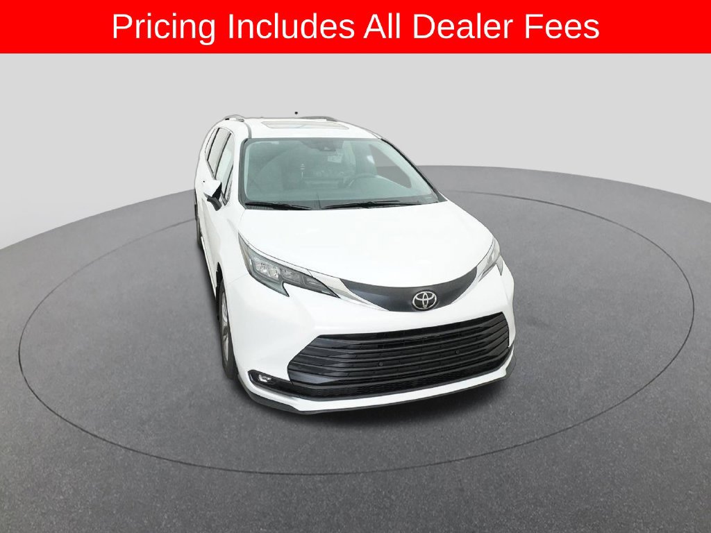 New 2026 Toyota Sienna XLE FWD image 14