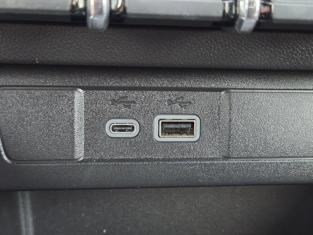 Used 2024 Chevrolet Colorado ZR2 w/ Technology Package AWD/4WD image 29