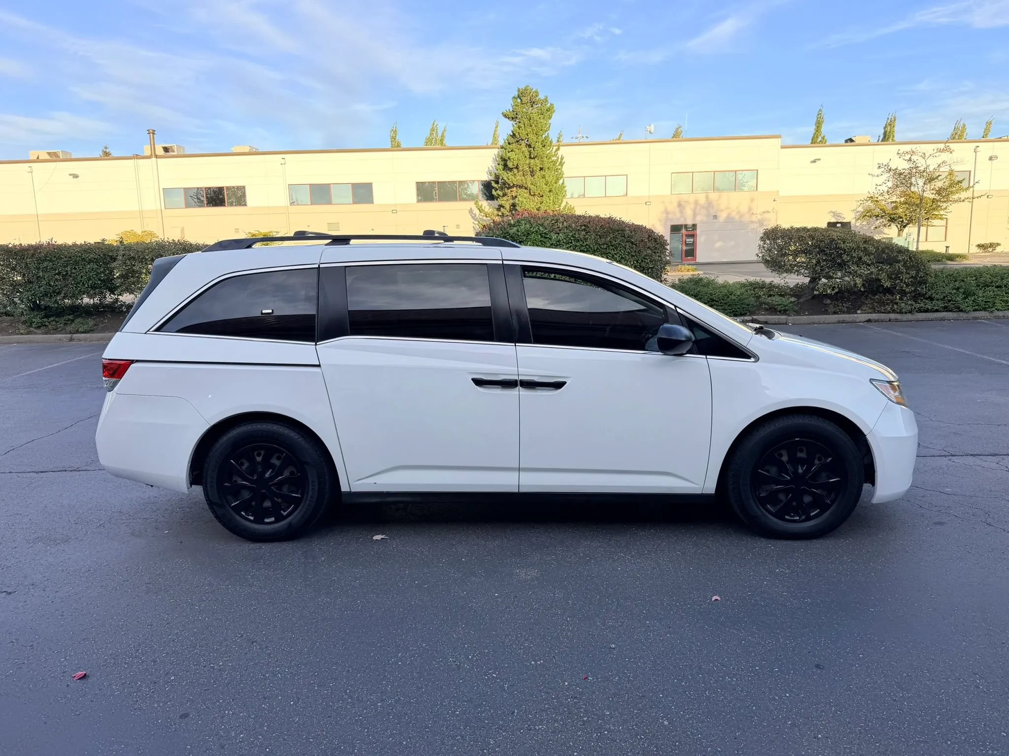Used 2014 Honda Odyssey LX image 6