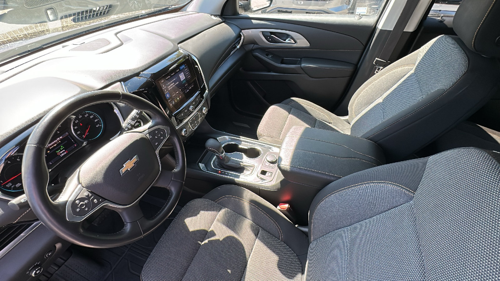 Used 2021 Chevrolet Traverse LT AWD/4WD image 21