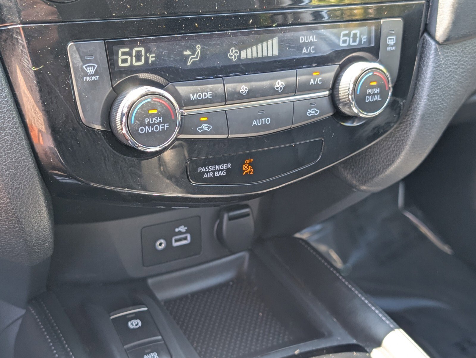 Used 2019 Nissan Rogue SL image 26