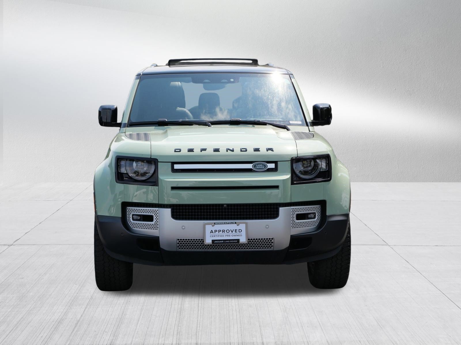 Certified 2023 Land Rover Defender 110 75th Limited Edition AWD/4WD image 8