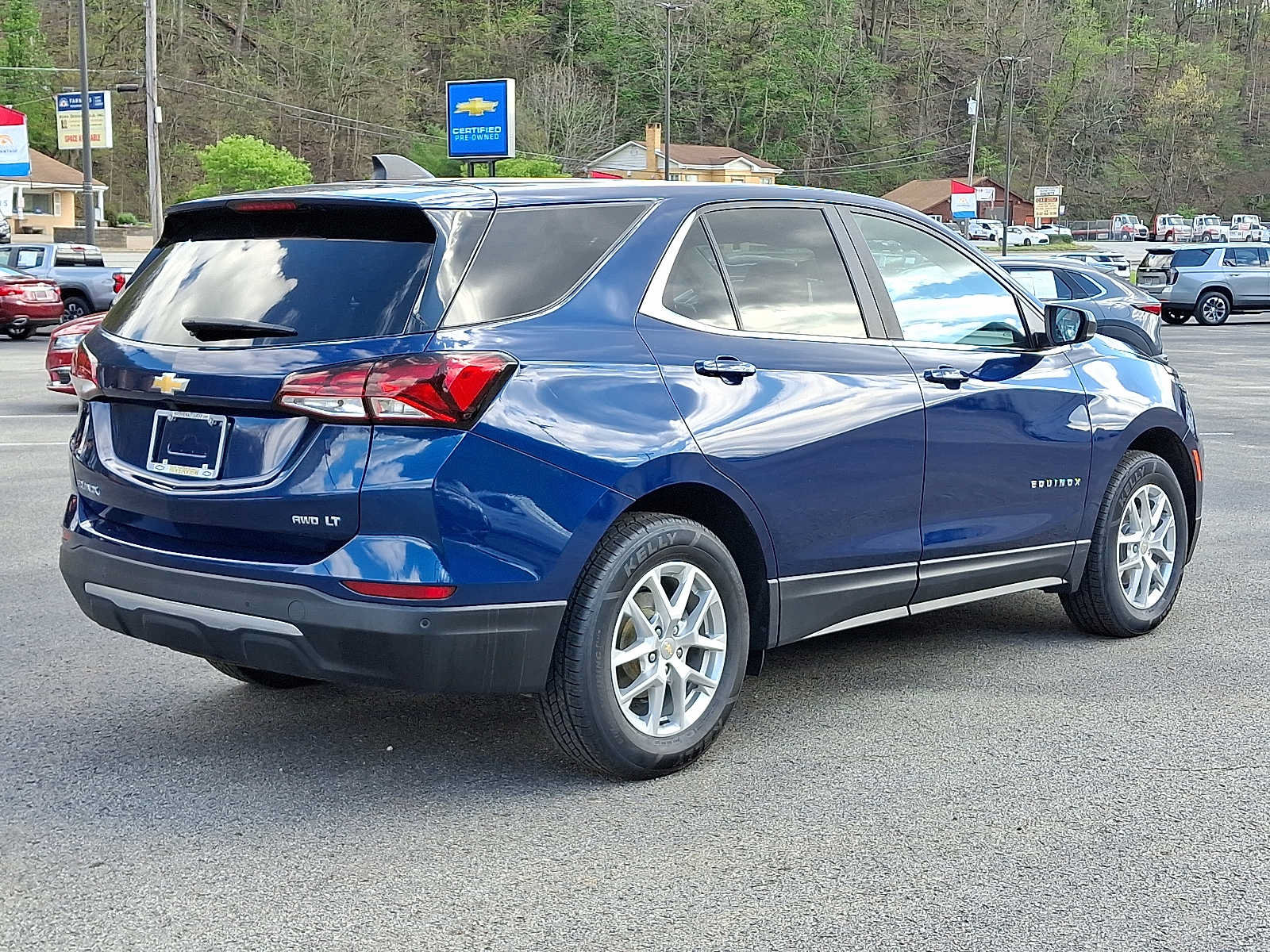 Used 2023 Chevrolet Equinox LT AWD/4WD image 6
