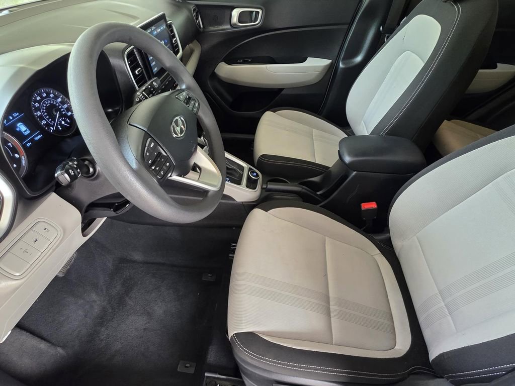 Used 2020 Hyundai Venue SEL FWD image 7