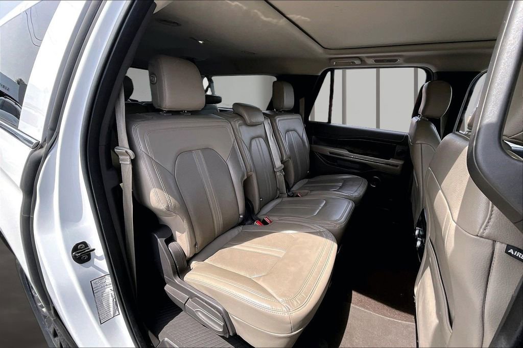 Used 2020 Ford Expedition Max Limited w/ Equipment Group 301A RWD image 27