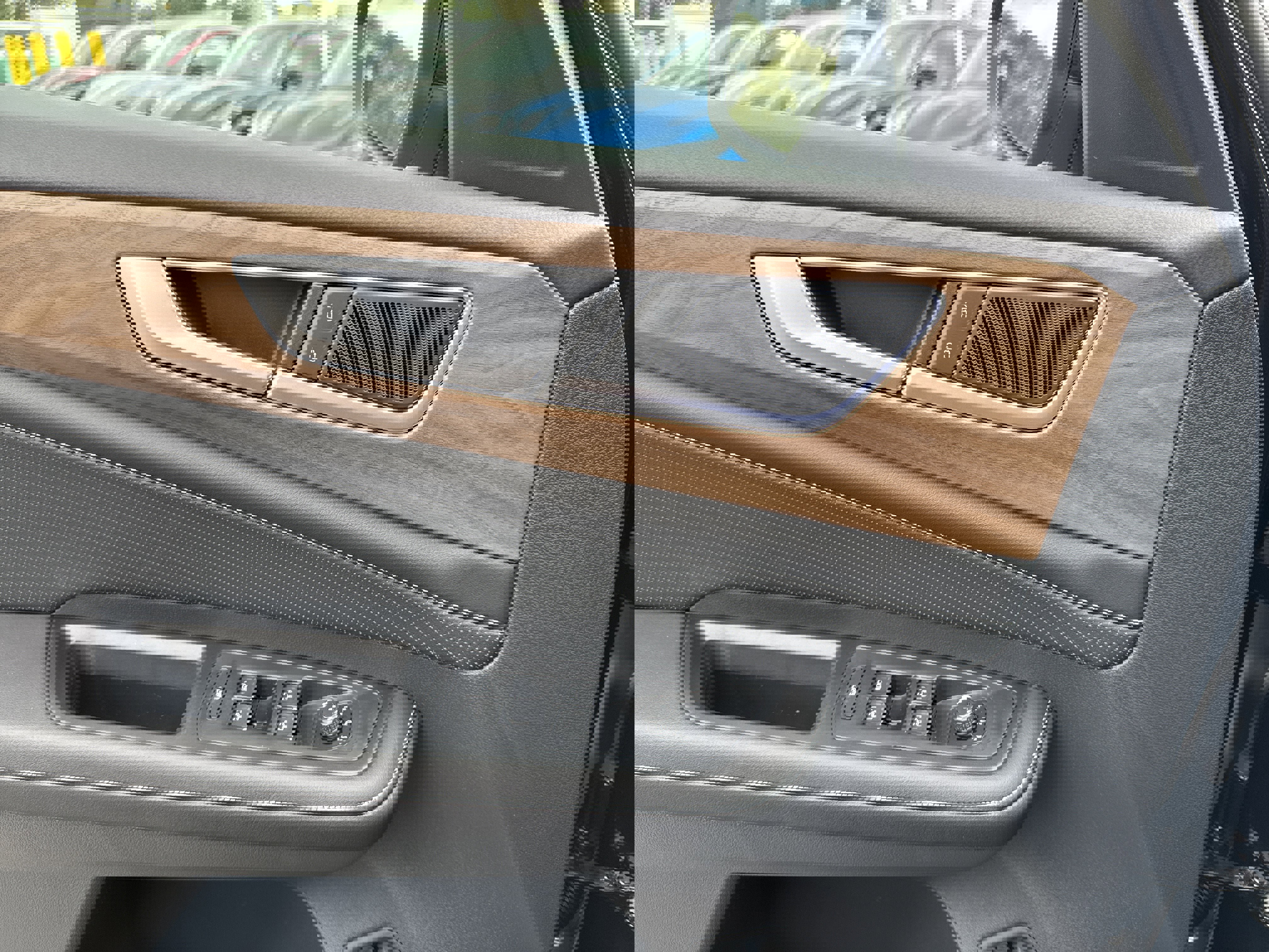 New 2026 Volkswagen Atlas SE image 14