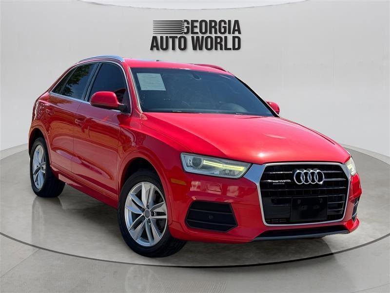 Used 2017 Audi Q3 2.0T Premium Plus w/ Premium Plus Package AWD/4WD image 2
