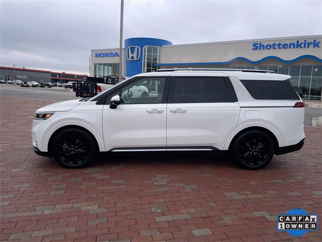 Used 2023 Kia Carnival SX Prestige image 33