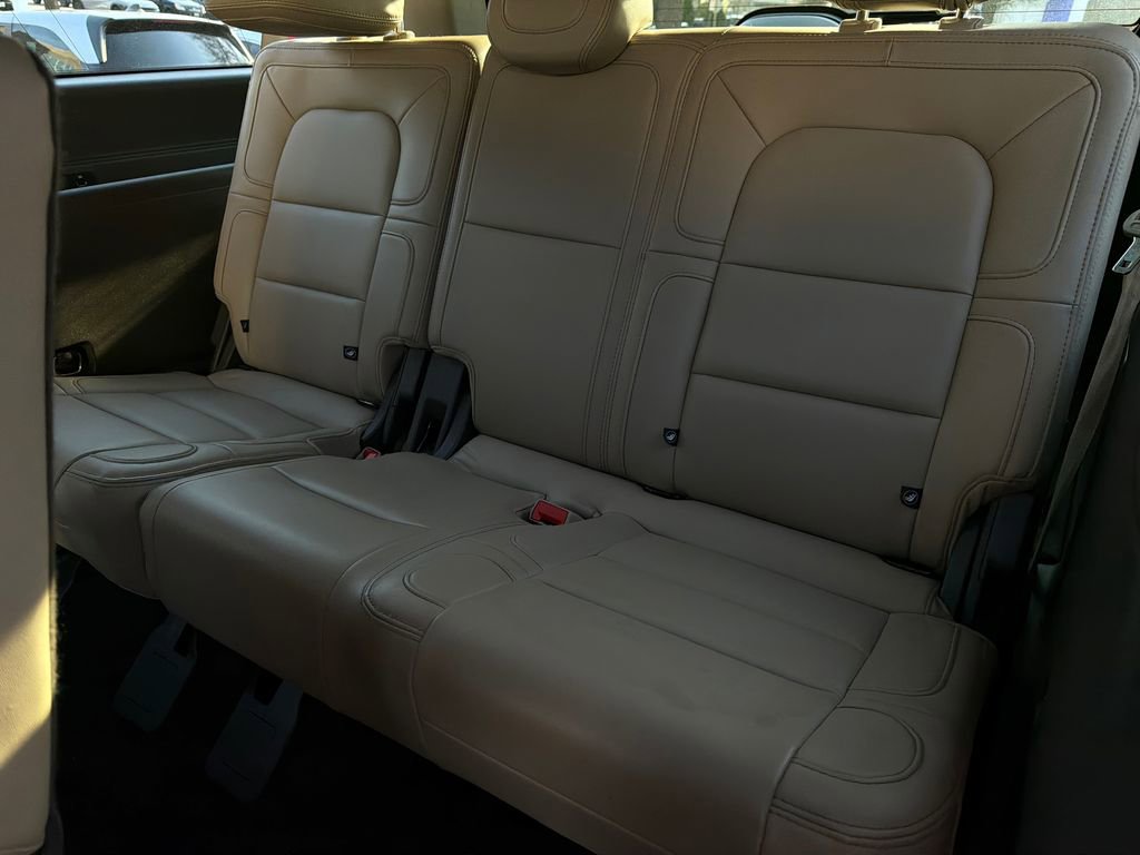 Used 2022 Lincoln Navigator L Reserve image 21