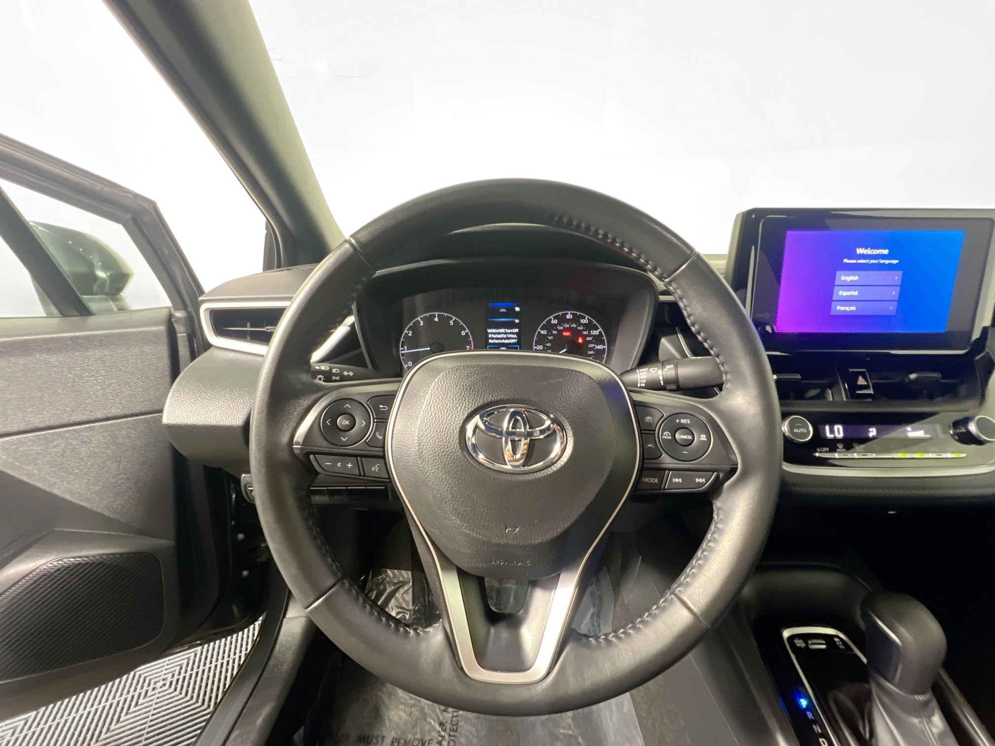 Used 2025 Toyota Corolla SE image 16